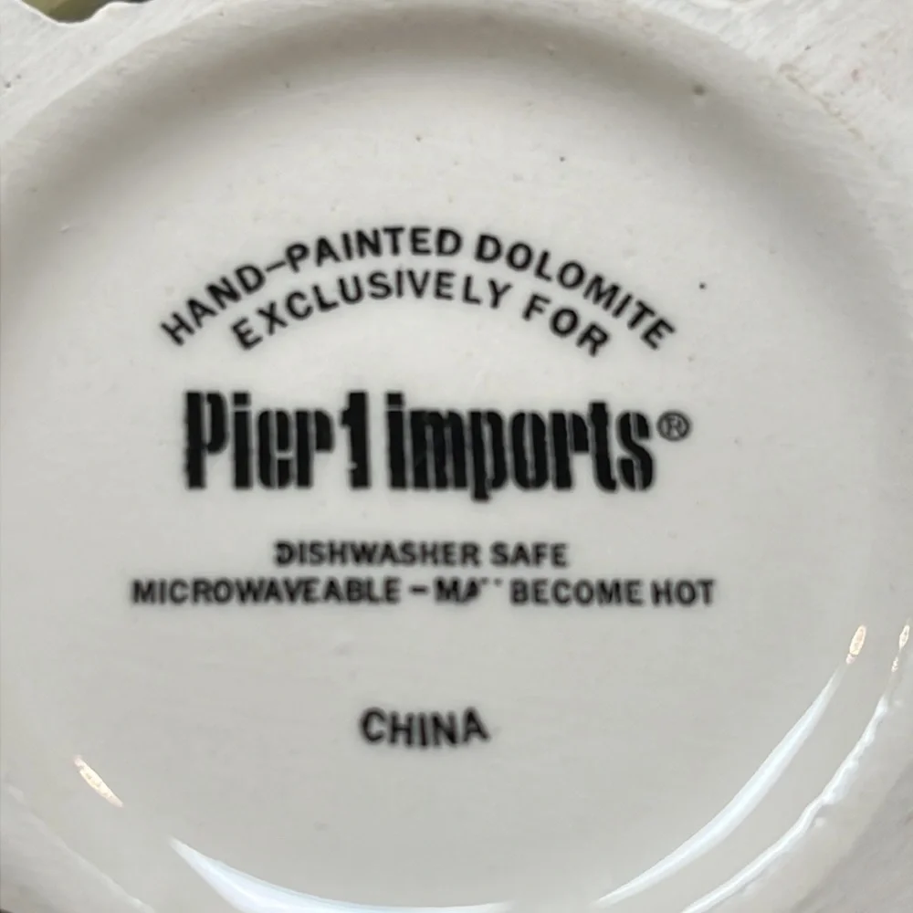 Pier 1 Imports Chubby Cat Mug Handpainted Dolomite Dishwasher Safe Microwaveable